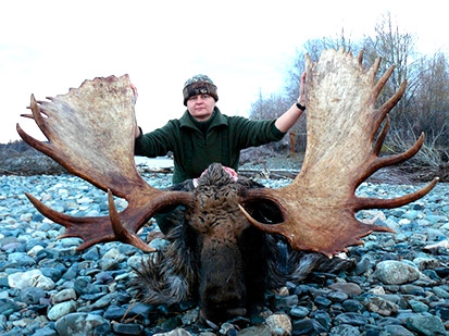 Russian giant moose hunt image